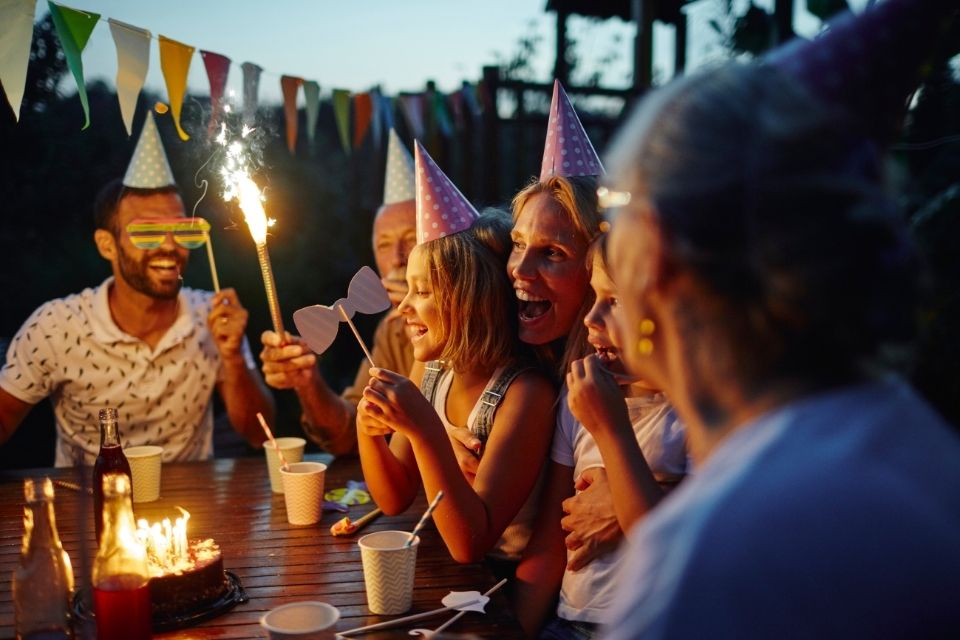 Votre chanson d'anniversaire personnalisée avec HitMySong - HitMySong
